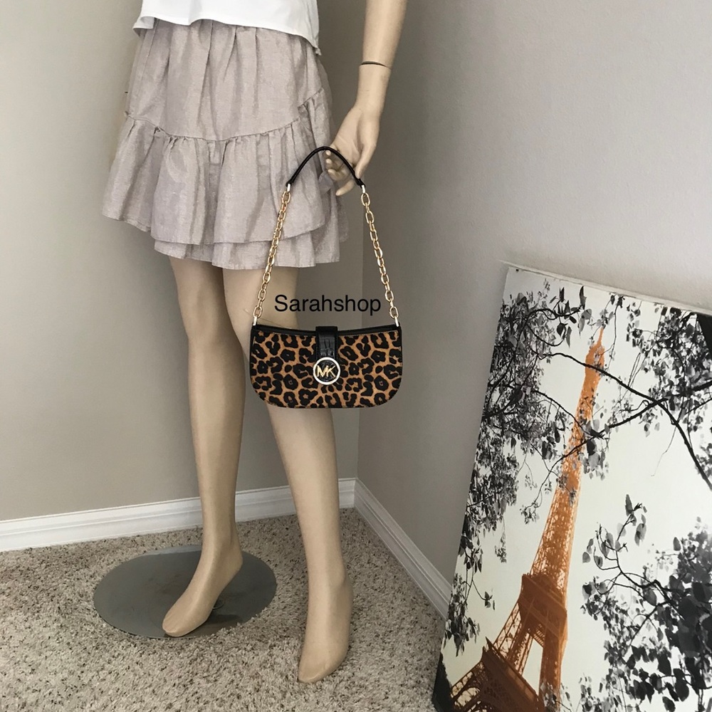 🌼Michael Kors Purse - Picture 7 of 15